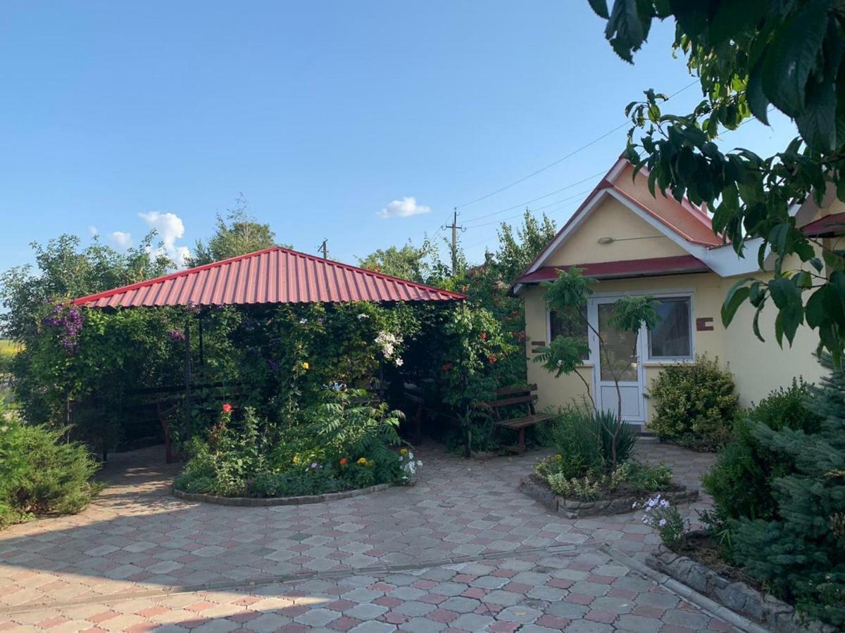 Motel Beregynya Yuzhnoukrainsk Zewnętrze zdjęcie